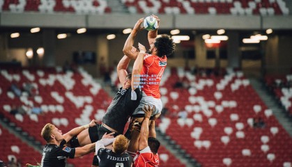 欧冠巅峰对决，皇马3-1逆转曼城，本泽马戴帽创历史，安帅战术完胜瓜帅