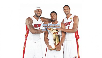 英超豪门官宣重磅签约！天才中场天价转会创纪录