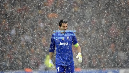 中国游泳队闪耀国际赛场，新生代选手突破自我再创佳绩